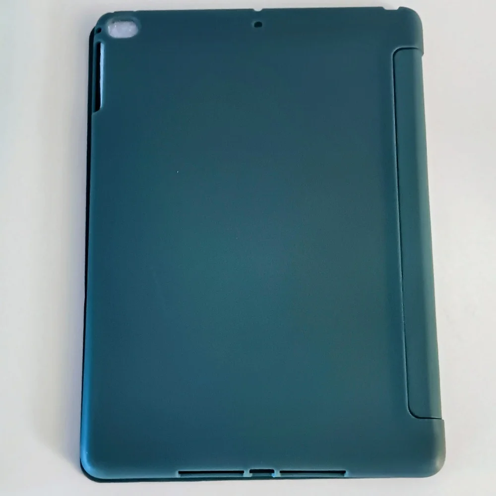 iPad Case 9.7-inch 5th Gen/6th Brand New Sealed Sleep/Wake Cover Dark Green